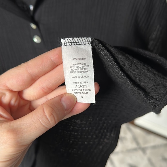 New York & Company Top - Picture 9 of 10